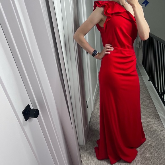 Red one shoulder dress - Picture 9 of 10